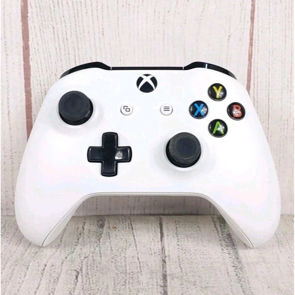 Microsoft Xbox One Wireless Controller - WHITE Model: 1708 - TESTED WORKING